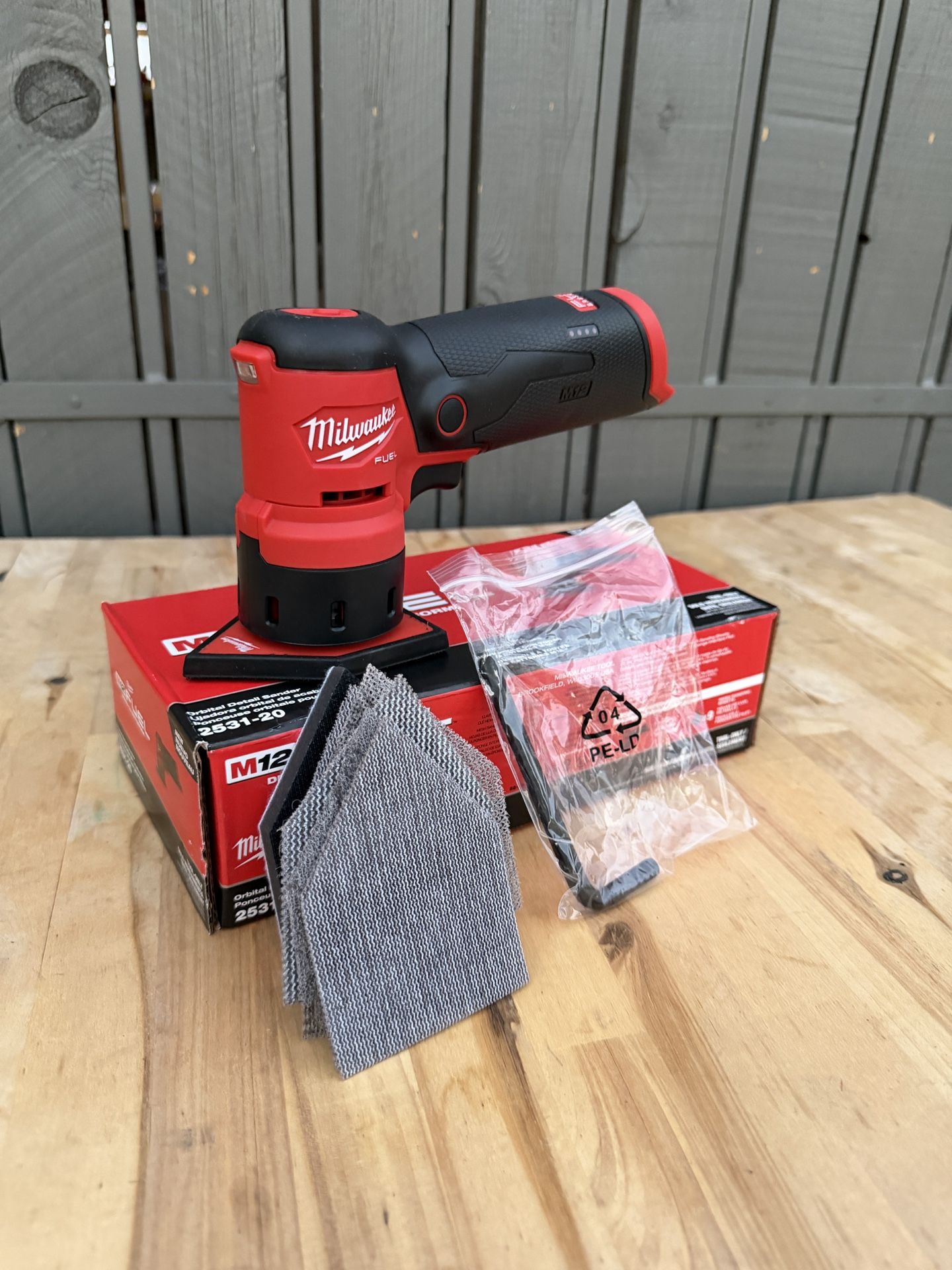 Milwaukee M12 FUEL 12-Volt Lithium-Ion Brushless Cordless Orbital Detail Sander (Tool-Only)