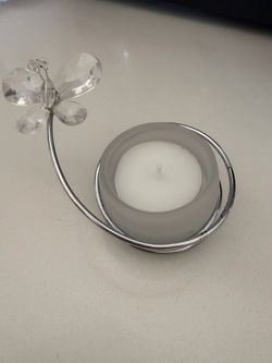 Butterfly holder for quinceanera or wedding or events