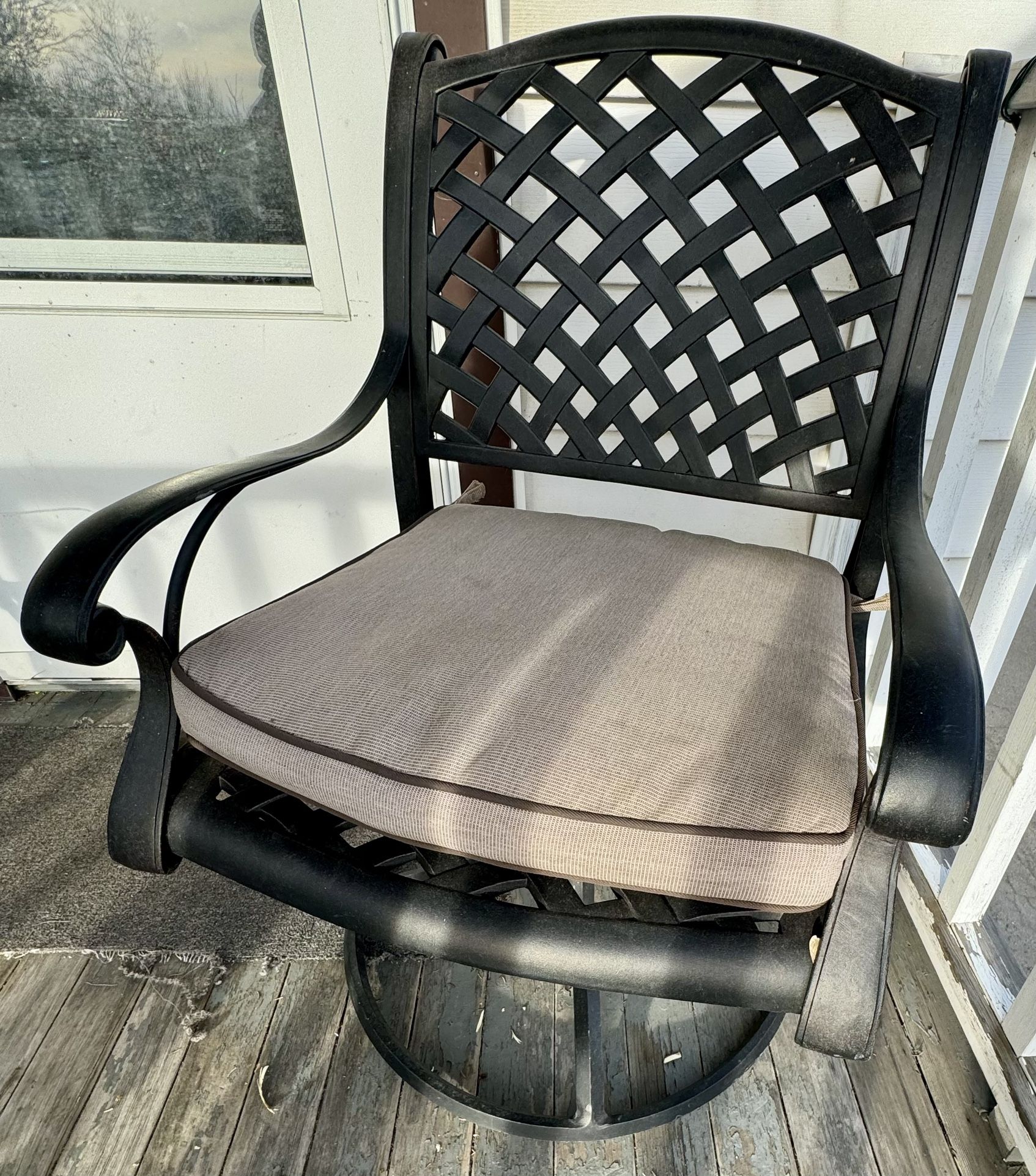 Outdoor Patio Cushioned Chair