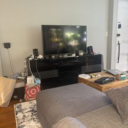 TV stand (glass) with 4 drawers and 2 large storage