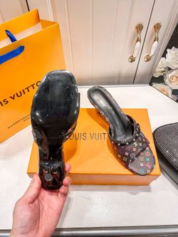 women brand new slippers size 35-40  available 