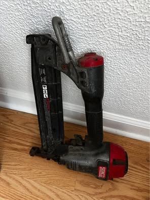 Senco Finish Nailer – Pneumatic Air Nail Gun