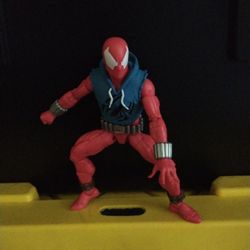 Scarlet Spider Marvel Legends
