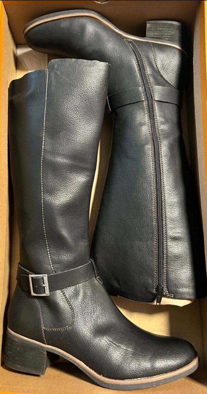 Kors Women’s Boots Size 9