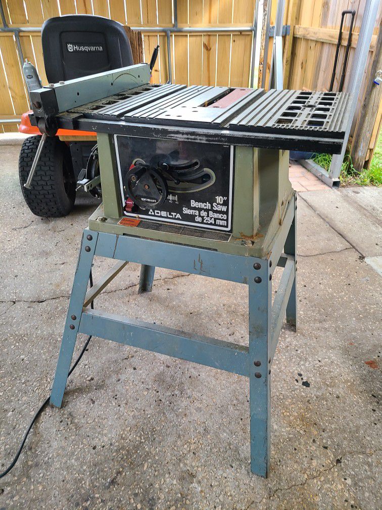 Delta 10in Electric Table Saw With Stand