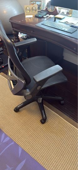 Desk chair