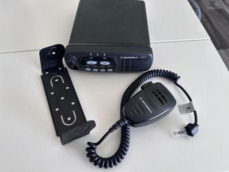 Motorola CDM750 Two Way Radio