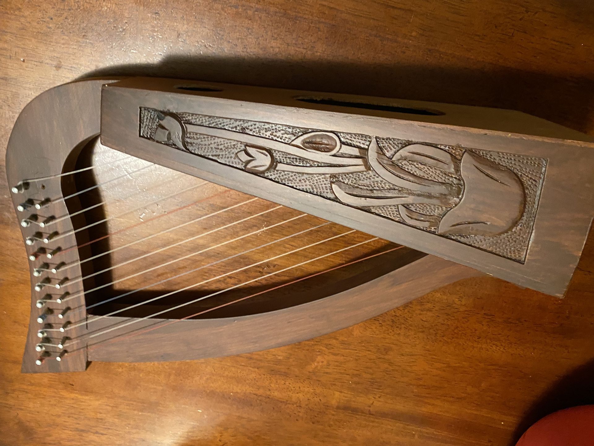 (Used) Handheld Harp w/ case
