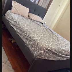 Queen Bed 