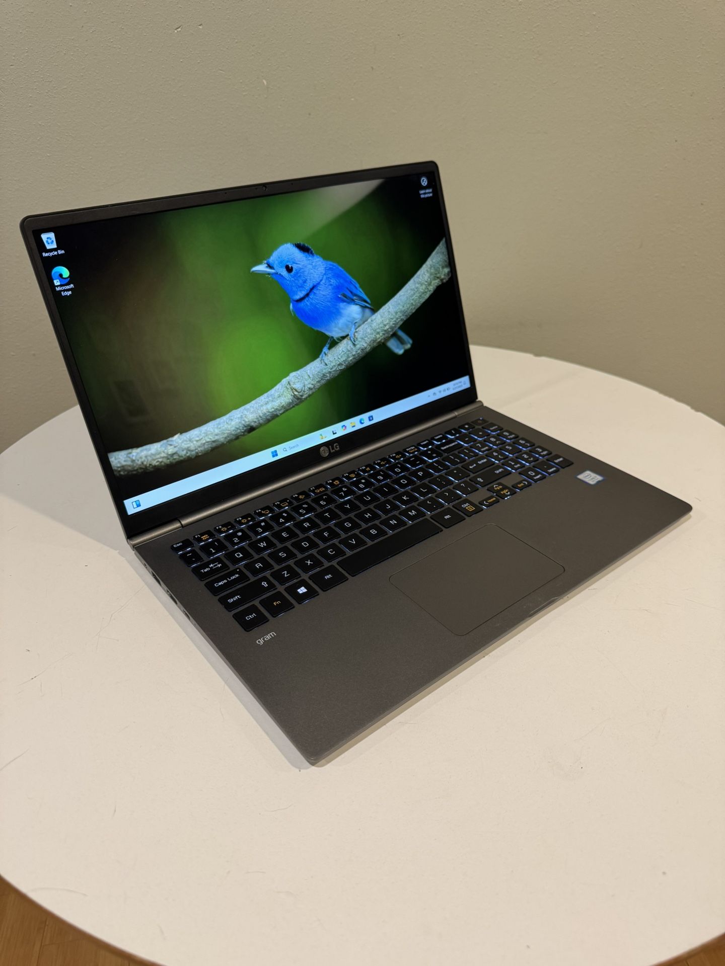 LG Gram i7/24gb ram/512gb NVME Laptop PC Touchscren Windows 11