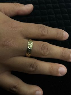 14k Gold Diamond Cut Wedding Band