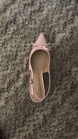 Kitten heels