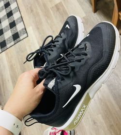 Women Black Nike Max 
