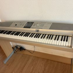 Yamaha Keyboard