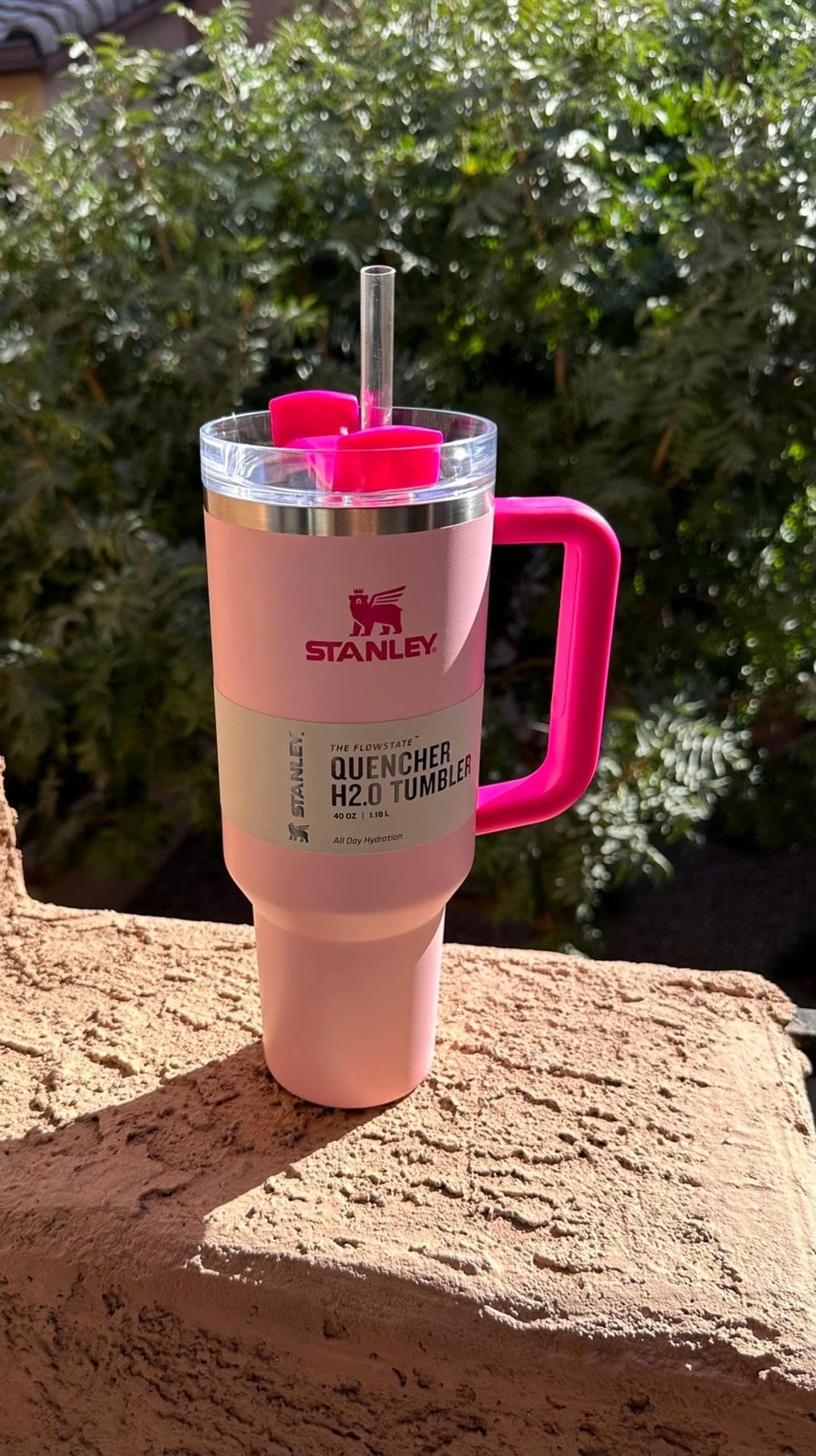 Stanely pink 40oz tumbler - never used , still in box