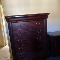 Drawer And 2 Nightstands 