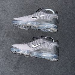 Nike Vapor Max  Size 5.5y