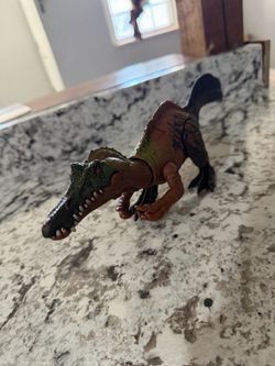 JURASSIC WORLD Dino Trackers Wild Roar IRRITATOR Dinosaur Action Figure Mattel