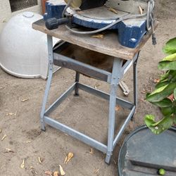 Saw Stand