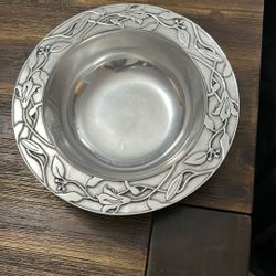 The Wilson Company Metal Bowl