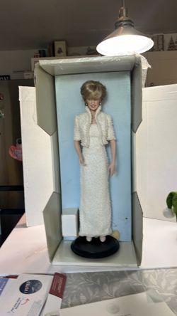 Princess Diana white dress
