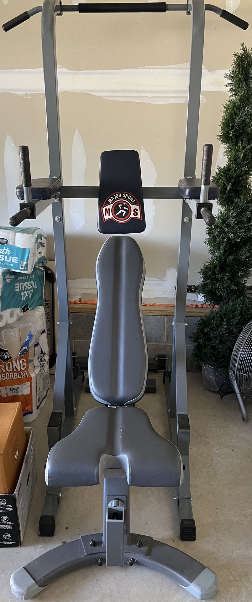 Lamar Workout bench + power tower set