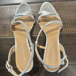  Calvin klein Women’s heels with strap