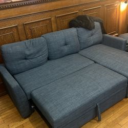 L Shaped Couch/convertible To A Bed. 