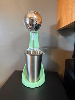 Milk shake maker