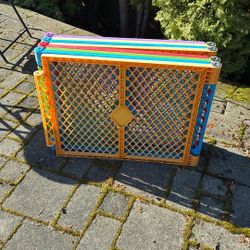 Folding Baby Gate Outdoor.
