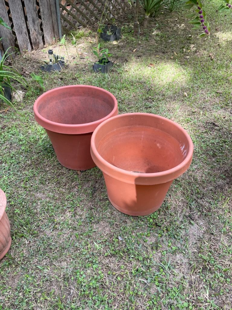 Large Heavy Duty Resin Flower Pots ( Read Description Below)