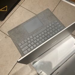 Microsoft Surface Touchscreen Laptop 