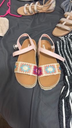 Girls sandals size 3
