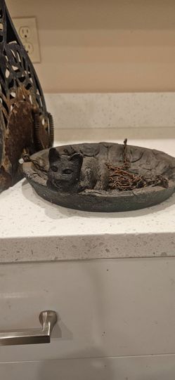 Decorative Cat Figurine Trinket Dish / Bird feeder