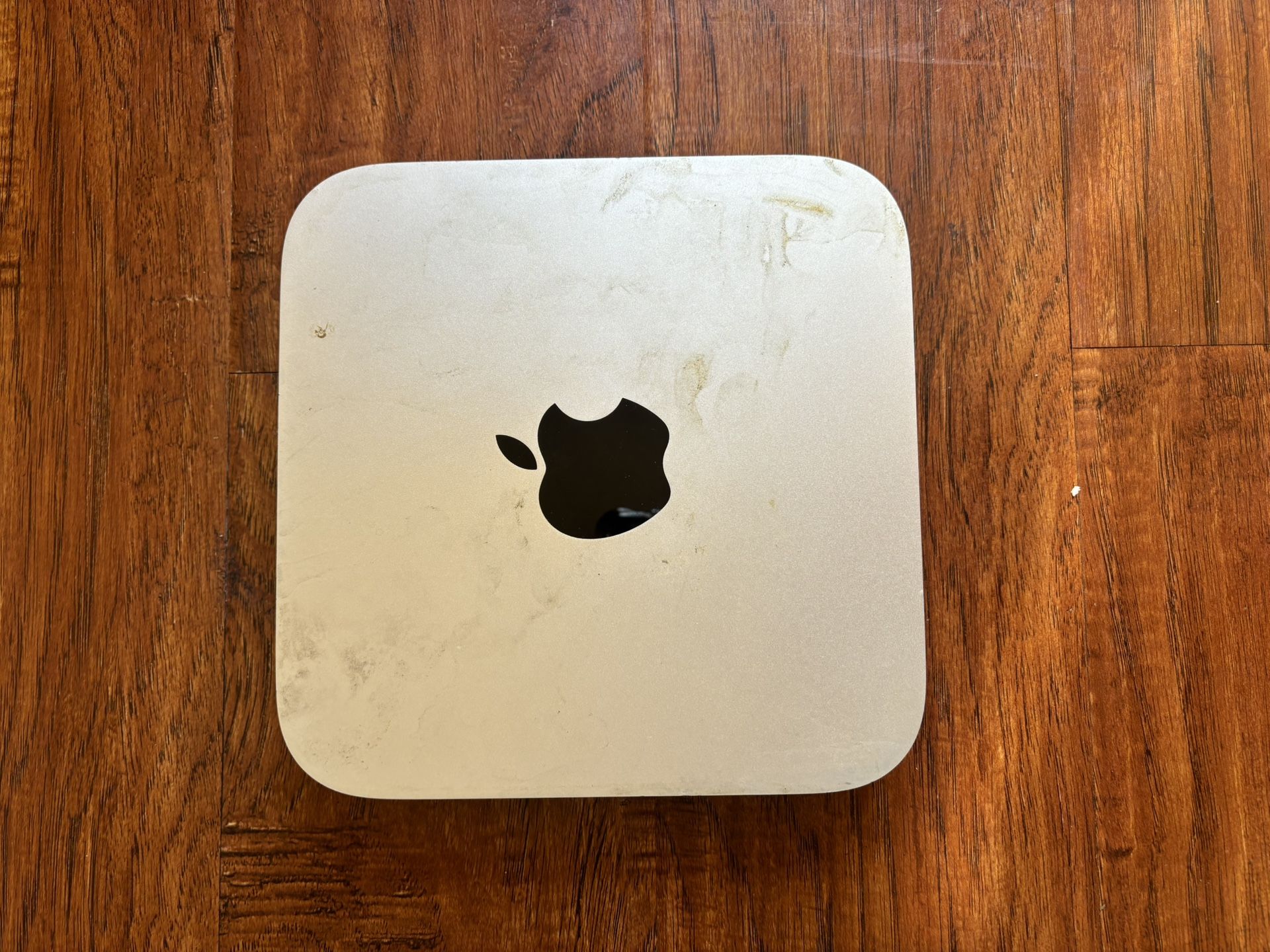 IMAC DESKTOP WITH POWER CORD AND HDMI