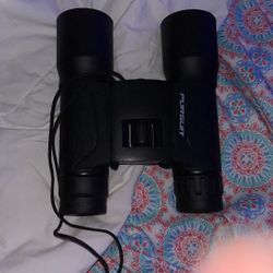 Pursuit Compact Binoculars 