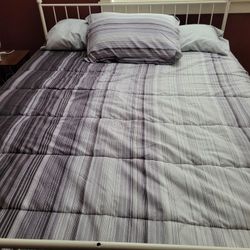 MUST SELL TOMORROW MORNING AUG. 2, 2025!!! Queen Bed Set $100