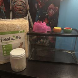 Hamster Tank And Accessories 