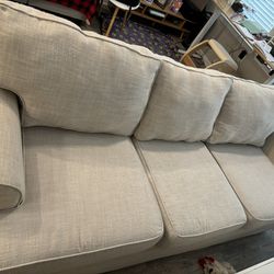 Couch/Sofa