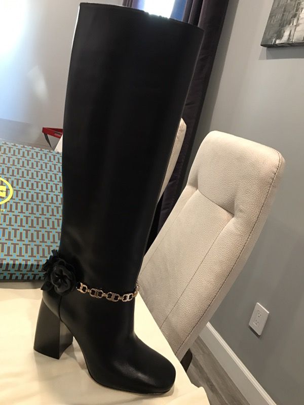 Tory Burch Blossom Boots, size 8, Black for Sale in Los Angeles, CA -  OfferUp