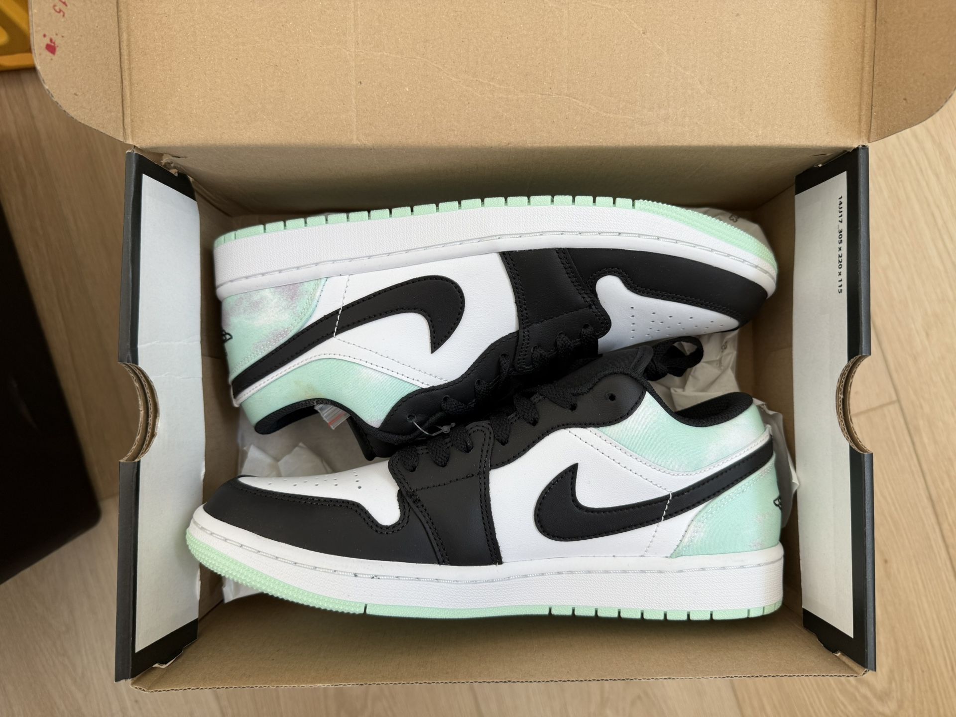 Jordan 1 Tie Dye Size 9 Men 