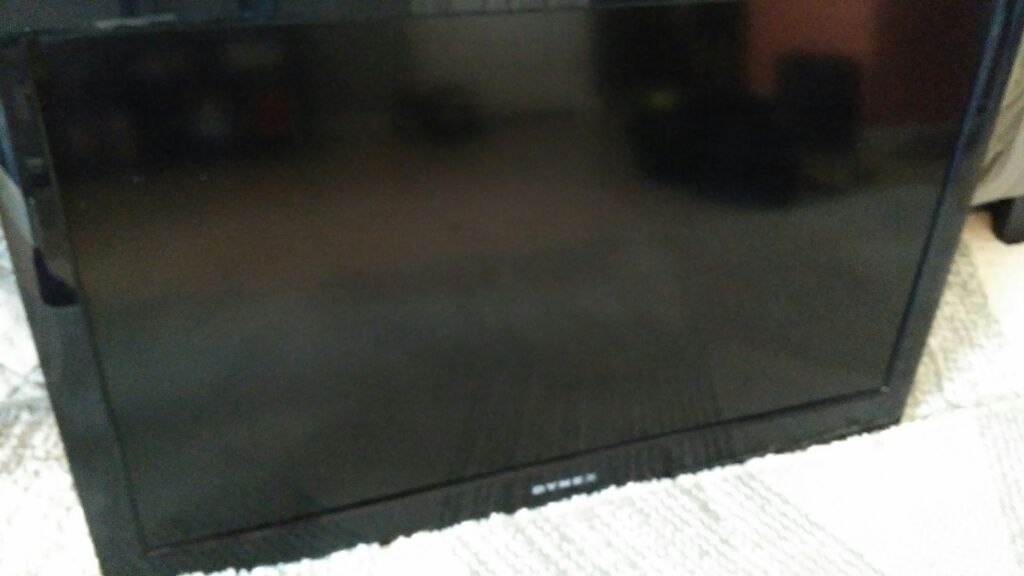 Dynex 40" LCD TV DX-40L261A12 - 1080P