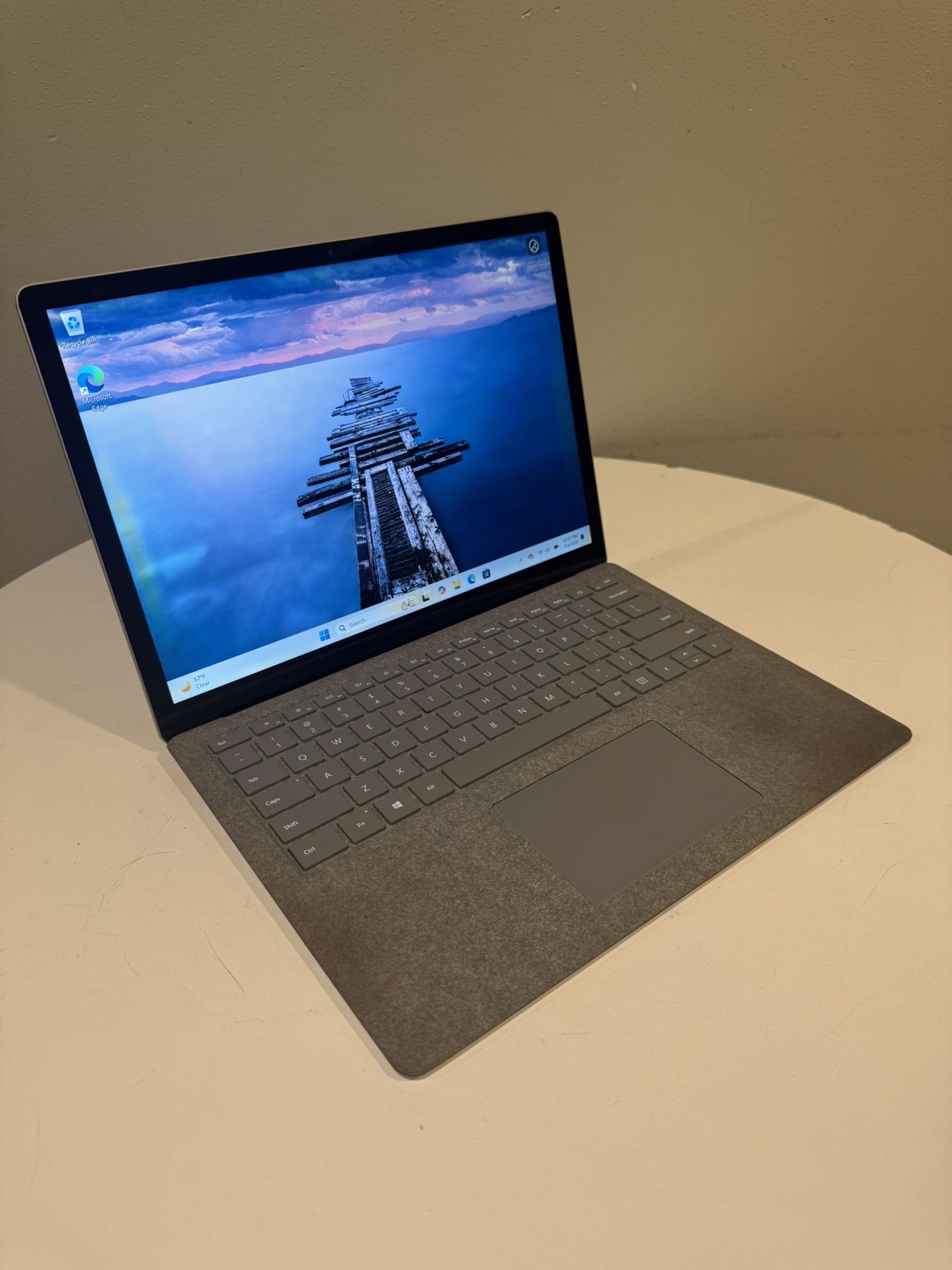 Microsoft Surface Laptop i5/8gb Ram PC Windows 11 READ DESCRIPTION