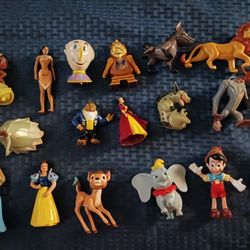 A Variety Of Disney Caractors 