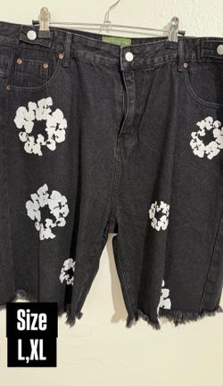 DENIM TEARS COTTTON WREATH PRINT BLACK SHORTS NEW COLLECTION