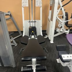 Hoist HD1400 Leg Extension/ Curl Machine 