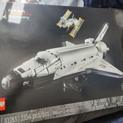 Lego Discovery Shuttle
