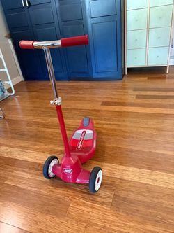 Radio Flyer Kick Scooter