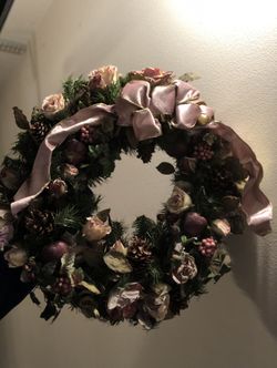 Victorian Wreath can be used tear-round and holidays