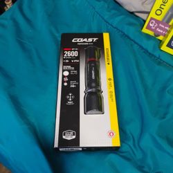 Coast 2600 Lumen Rechargeable Flashlight Brand New